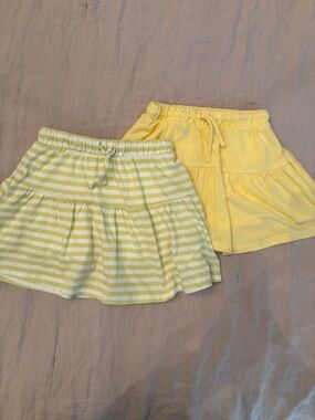 Old Navy Girls' Tiered Skorts - Set of Two / Size 2T